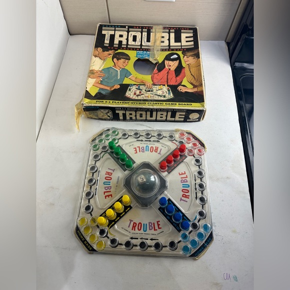 Vintage Kohner Trouble Pop-O-Matic Board Game 1965 - Picture 2 of 13